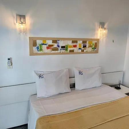 Flat Frente Mar Varanda 107 Apartamento *