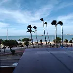 Belíssimo frente mar 107