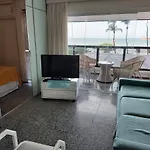 Belíssimo frente mar 107